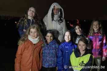 Deelnemers halloweentocht verlossen Steenberg van vloek