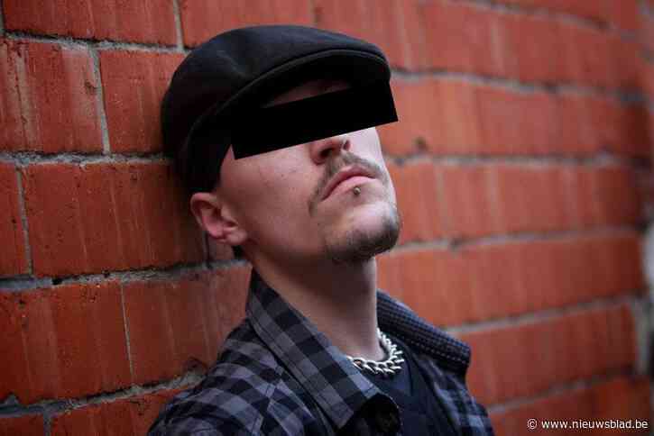 Leider van moordende hiphopbende belandt weer in gevangenis… door nieuwe liefde: “Hij was net zijn leven aan het heropbouwen”