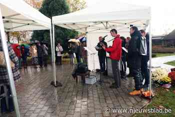 Reveil zorgt voor moment van stilte en bezinning - Het Nieuwsblad