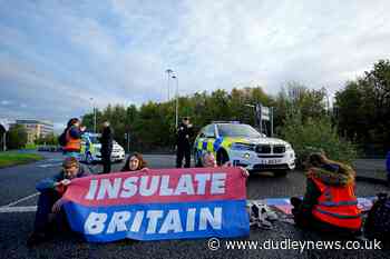Insulate Britain activists target roads across England - Dudley News
