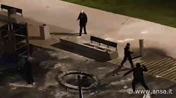 Lancio uova e farina in parco Bari, 'video incastra vandali' - Agenzia ANSA