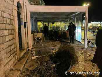 Porto di Trani, auto a grande velocità si schianta contro due dehors: ingenti danni - Trani news24city