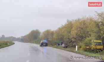 Auto cappottata in un fosso a Pasian di Prato - Telefriuli