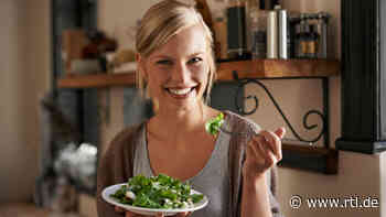 Langsamer Altern durch weniger Essen: Das steckt hinter dem positiven Effekt - RTL Online