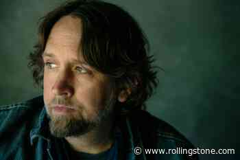 Hayes Carll Casts God as a Woman, Says We’re All Gonna Die on His Surprisingly Reassuring New Album
