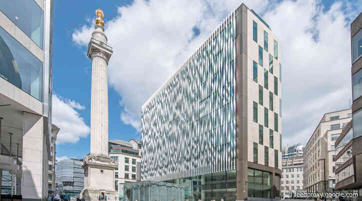 You can climb to the top of the Monument tower again