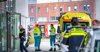 Leerling volledig door het lint op school, meerdere gewonden: 'Verschrikkelijk dat zoiets gebeurt' - AD.nl