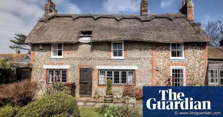 William Blake cottage at risk of being lost, says Historic England