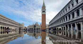Il Mose non basta: piazza San Marco finisce sott'acqua - Il Fatto Quotidiano