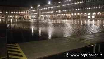 Venezia in allerta per l'acqua alta: piazza San Marco allagata anche col Mose attivato - La Repubblica
