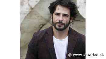 Marco Bocci inaugura la stagione della Filarmonica “Lo Zingaro“ e il mito di Senna in palcoscenico - LA NAZIONE