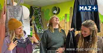 Rathenow: Kleidertauschparty im Rideplatzbüro - Märkische Allgemeine Zeitung