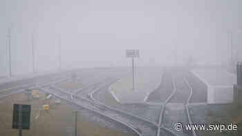 Unglück auf Bahnstrecke Ulm-Stuttgart: Frau schwer verletzt an Gleisen gefunden – was ist passiert? - SWP