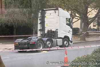 Great Dover Street: Woman in hospital after lorry and cyclist crash