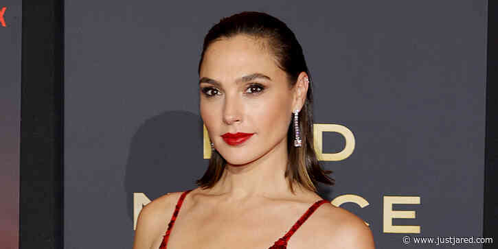 Gal Gadot Follows These Big Stars In Playing Snow White's Evil Queen!