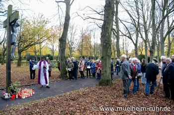 Segnungsfeier an Allerheiligen auf dem Styrumer Friedhof