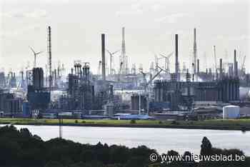 Containerschip richting Antwerpen tegengehouden omdat bemanning niet betaald werd