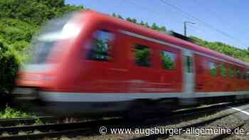 Ein Motorschaden mit Rauchentwicklung bringt Zug bei Göggingen zum Stehen