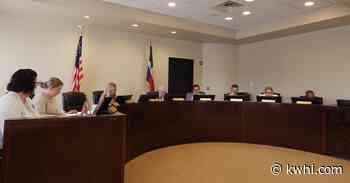 BRENHAM CITY COUNCIL GIVES RECOMMENDATIONS FOR FOOD TRUCK ENCROACHMENT AGREEMENTS - kwhi.com