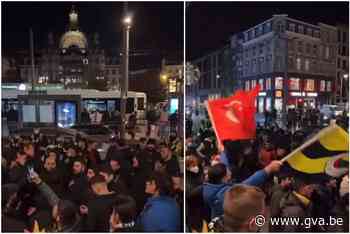 Fenerbahçe-fans maken er een feest van aan spelershotel op Astridplein - Gazet van Antwerpen