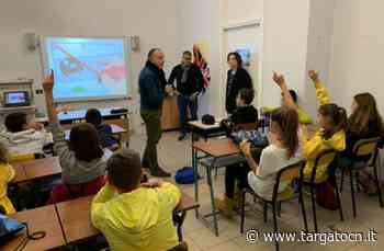 L’Aci Cuneo, Sara Assicurazioni di Cuneo e Lions Club Busca e Valli insegnano nelle scuole di Busca come comportarsi in bici sulla strada - TargatoCn.it