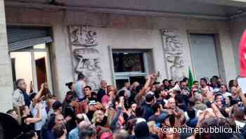 Bari, inchiesta su Forza Nuova: "materiale riconducibile al fascismo" in telefonini e tablet dei 4 indagati - La Repubblica