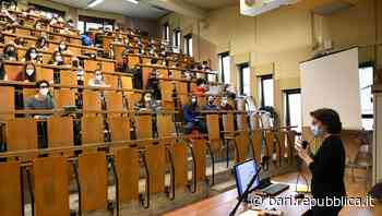 Bari, la scuola di Medicina riparte con le lezioni in presenza: "Dopo due anni per noi studenti è un'emozione" - La Repubblica