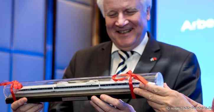 Nach Rückzug: Seehofer baut weiter an Modelleisenbahn