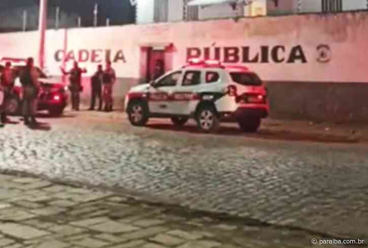 Detentos ficam feridos em princípio de rebelião na cadeia de Alagoa Grande - paraiba.com.br - Paraiba.com.br