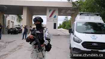 2 dead in dramatic shootout near upscale Mexican resorts