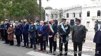 Crotone celebra la Giornata delle Forze armate e dell'Unità nazionale - Gazzetta del Sud - Edizione Catanzaro, Crotone, Vibo