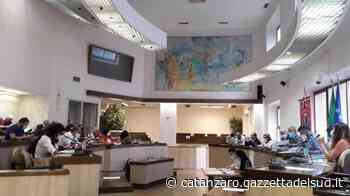 Crotone, la sfida del sindaco Voce all’Aula: «Vado avanti con questa Giunta» - Gazzetta del Sud - Edizione Catanzaro, Crotone, Vibo