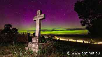 Aurora australis seen over Tasmania was 'hands-down best' lightshow in years, photographers say - ABC News