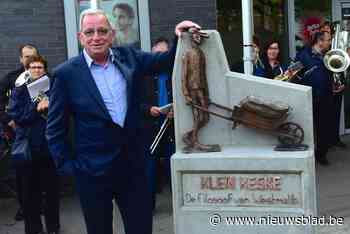 Man die zijn dorp in Guinness Book of Records bracht met langste rijdende fiets ter wereld is overleden