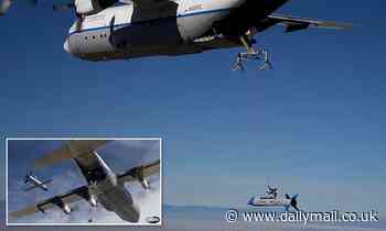 Military Gremlin drone grabbed mid-flight for the first time in DARPA program