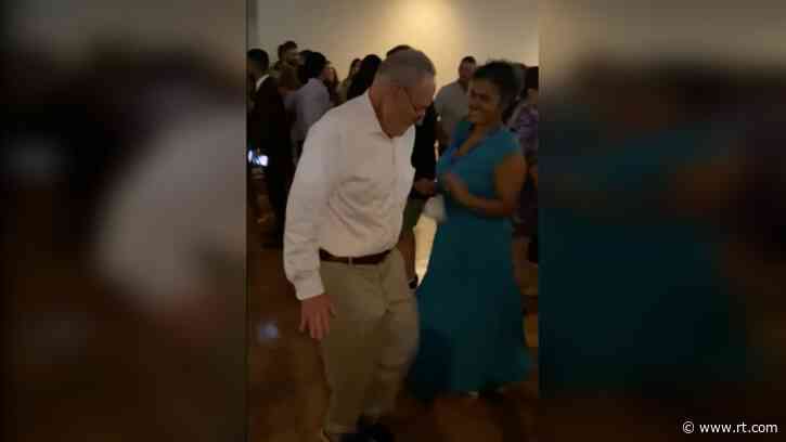 ‘His dancing sucks too’: WATCH maskless Schumer celebrate indoors in Puerto Rico