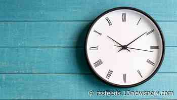 13News Now Vault: Changing the clocks for Daylight Saving Time wasn't always automatic