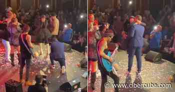 Pareja de Aly Sánchez le pide matrimonio durante show en Miami - CiberCuba