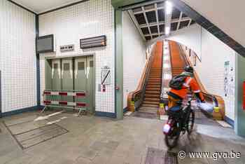 Roltrap voetgangerstunnel defect richting Antwerpen - Gazet van Antwerpen