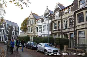 Average UK house price hits record £270027 – index - Barrhead News