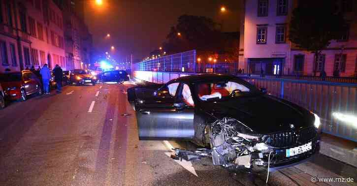Mannheim:  185.000 Euro Schaden und drei Verletzte bei Unfall
