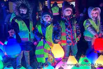 Lichtjeswandeling brengt feeërieke sfeer naar park Frijthout