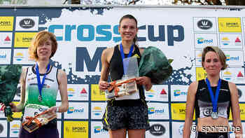 CrossCup Mol: Mieke Gorissen ziet zege in rook opgaan door val over balkje - sporza.be