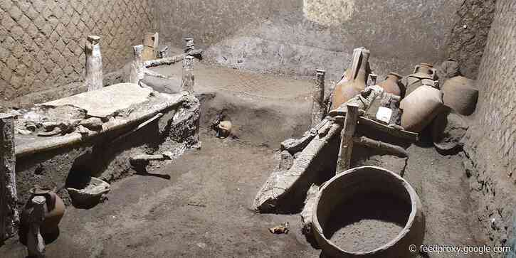 Astonishing images of Roman slave quarters in Pompeii frozen in time for almost 2,000 years by volcanic eruption
