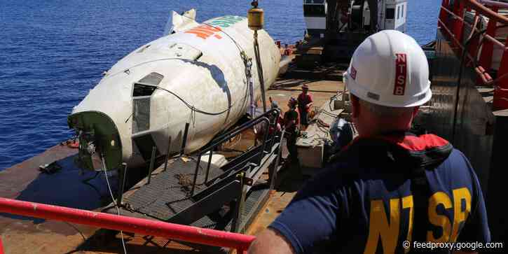 Check out these pictures showing how an airliner that crashed and sank to the ocean floor was recovered