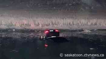 Saskatoon firefighters respond to submerged vehicle near Highway 16, Boychuck Drive