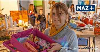 Packparty beim Verein Tonart in Rathenow zur Aktion Weihnachten im Schuhkarton - Märkische Allgemeine Zeitung