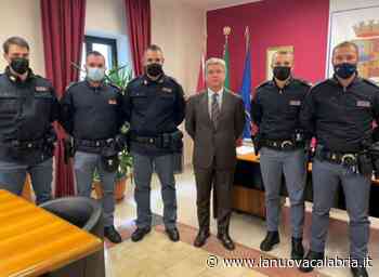 Sbarco migranti a Crotone, il Questore Giambra: "Orgoglioso degli operatori delle Volanti" - La Nuova Calabria