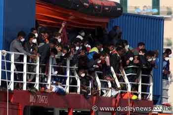 German rescue boat carrying 800 migrants reaches Sicilian port - Dudley News
