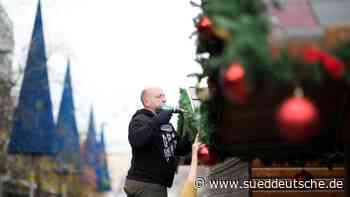 Glühwein und Lichterketten: Weihnachtsmärkte öffnen - Süddeutsche Zeitung